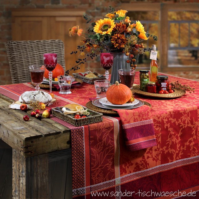 Herbstliche Tischdecken – die neuen Jacquards – Tisch-Decken